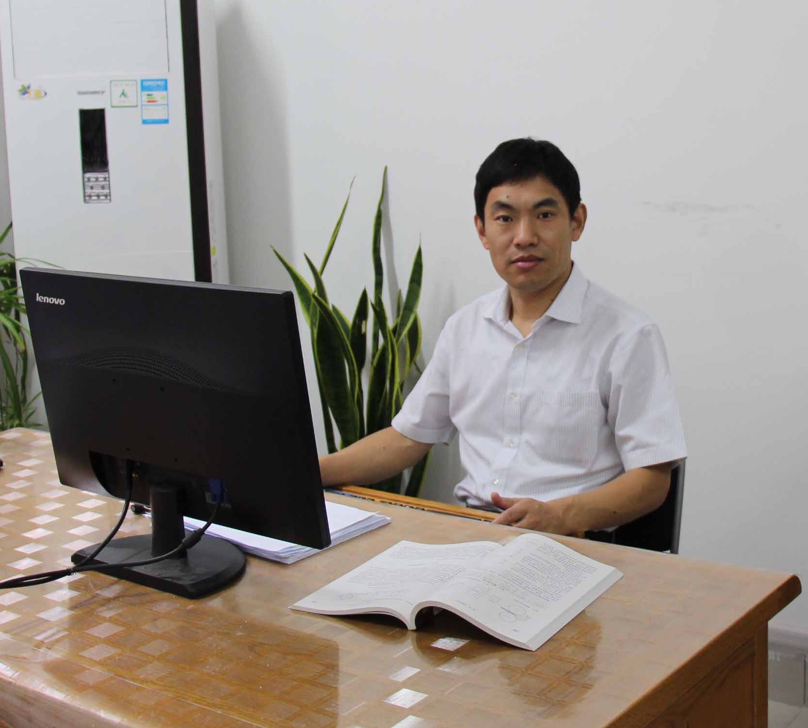 买球官网院长李辉平